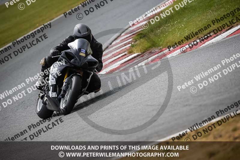 anglesey;brands hatch;cadwell park;croft;donington park;enduro digital images;event digital images;eventdigitalimages;mallory;no limits;oulton park;peter wileman photography;racing digital images;silverstone;snetterton;trackday digital images;trackday photos;vmcc banbury run;welsh 2 day enduro